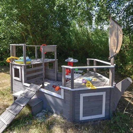 Three-bedroom Holiday In Semesterbostad Ebeltoft